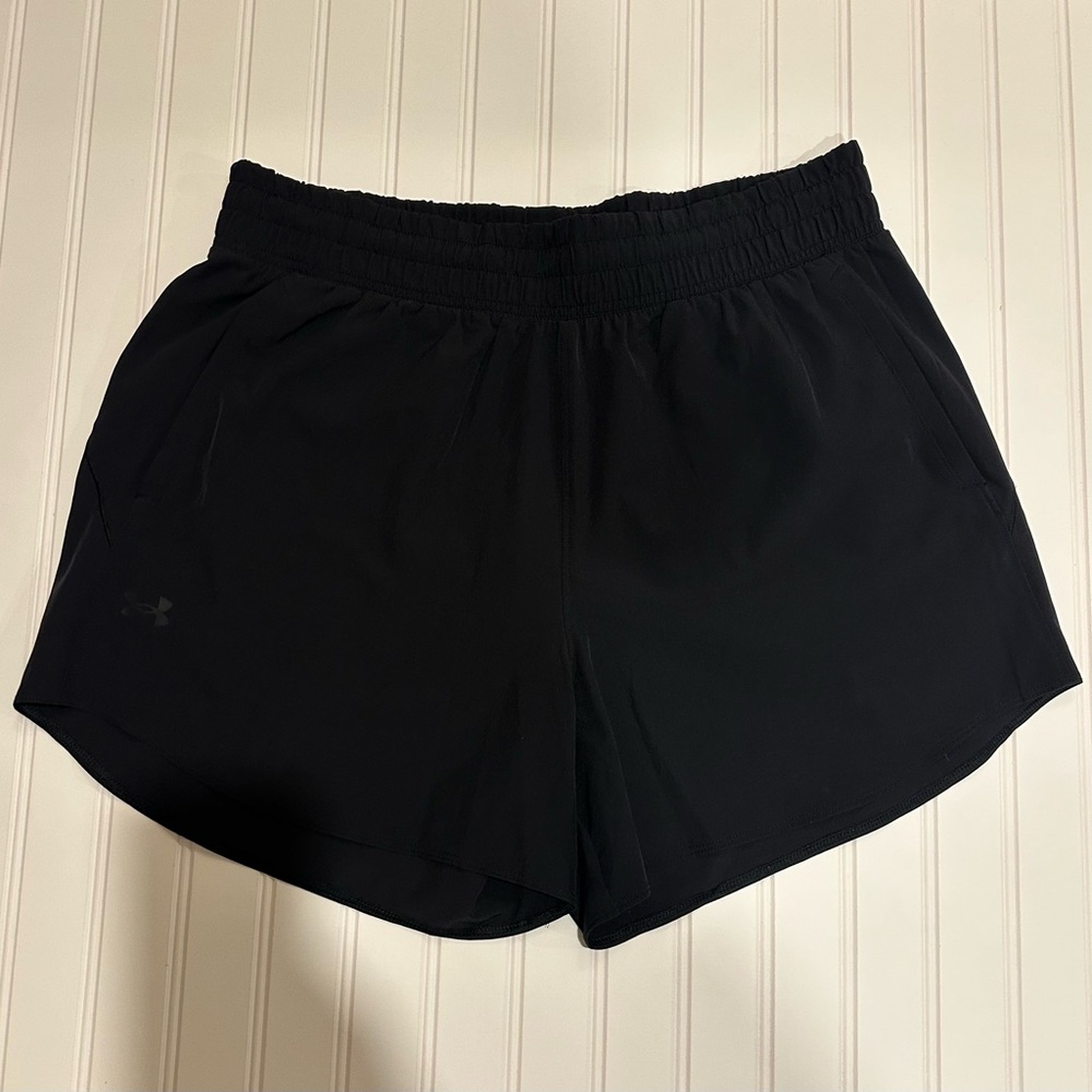 Under Armour Women's Black Shorts Size XL